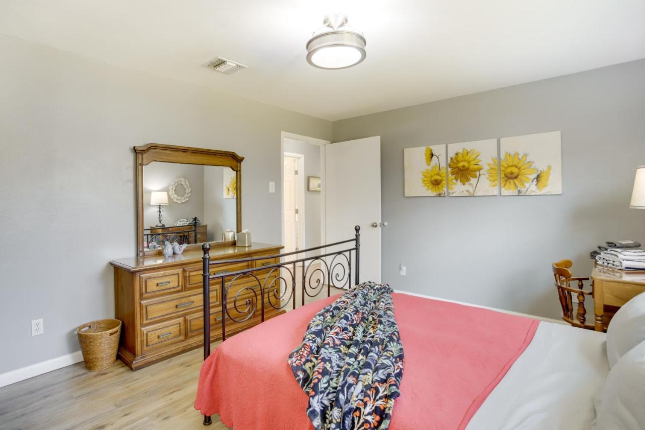 Cozy Shenandoah Home Less Than 2 Mi To The Woodlands Mall! Bagian luar foto